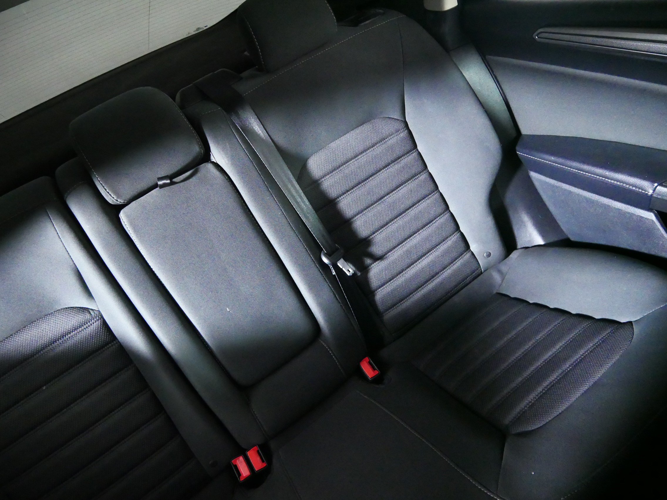 Used 2018 Ford Fusion SE FWD image 14