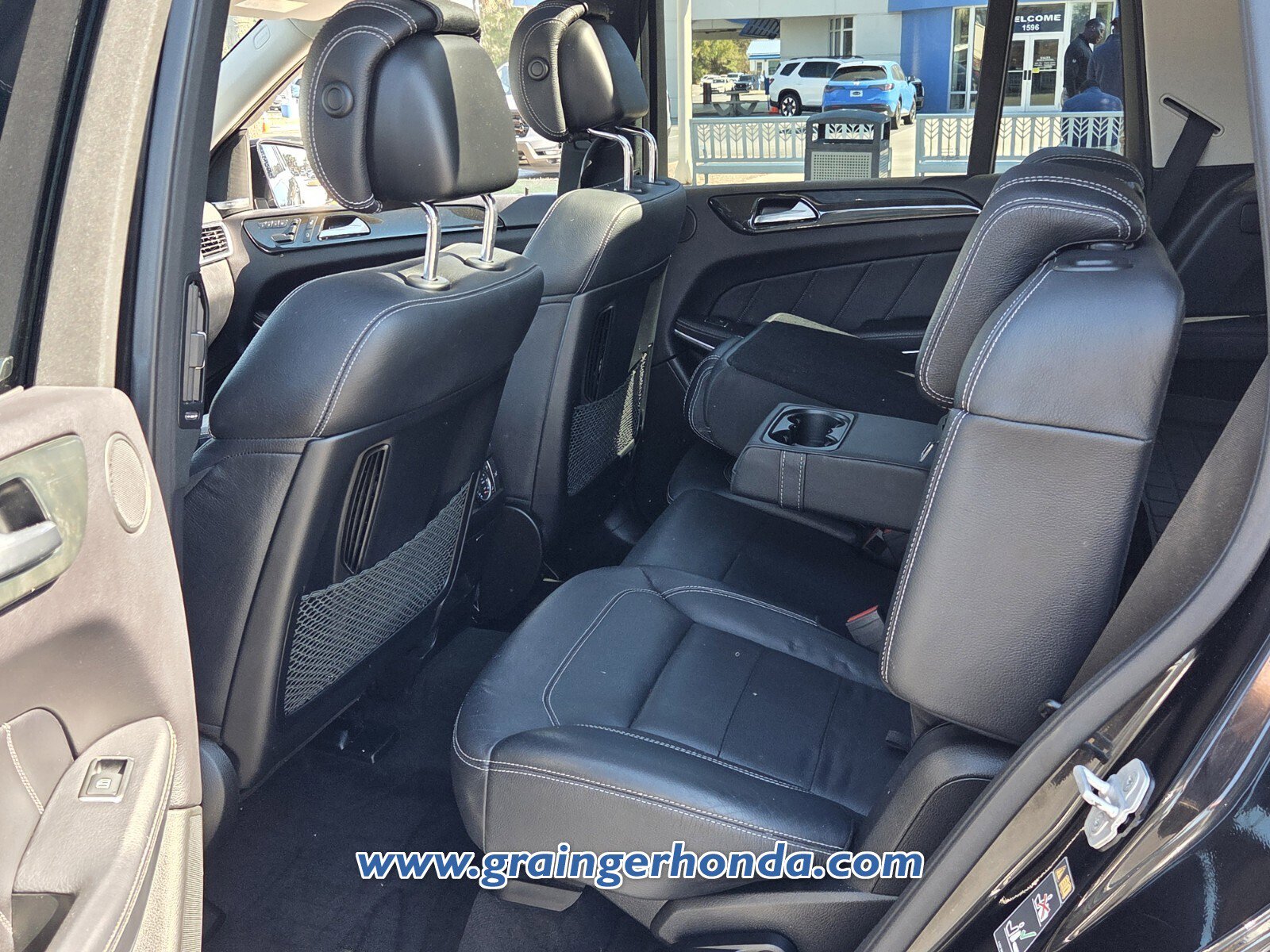 Used 2016 Mercedes-Benz GL 550 4MATIC image 10