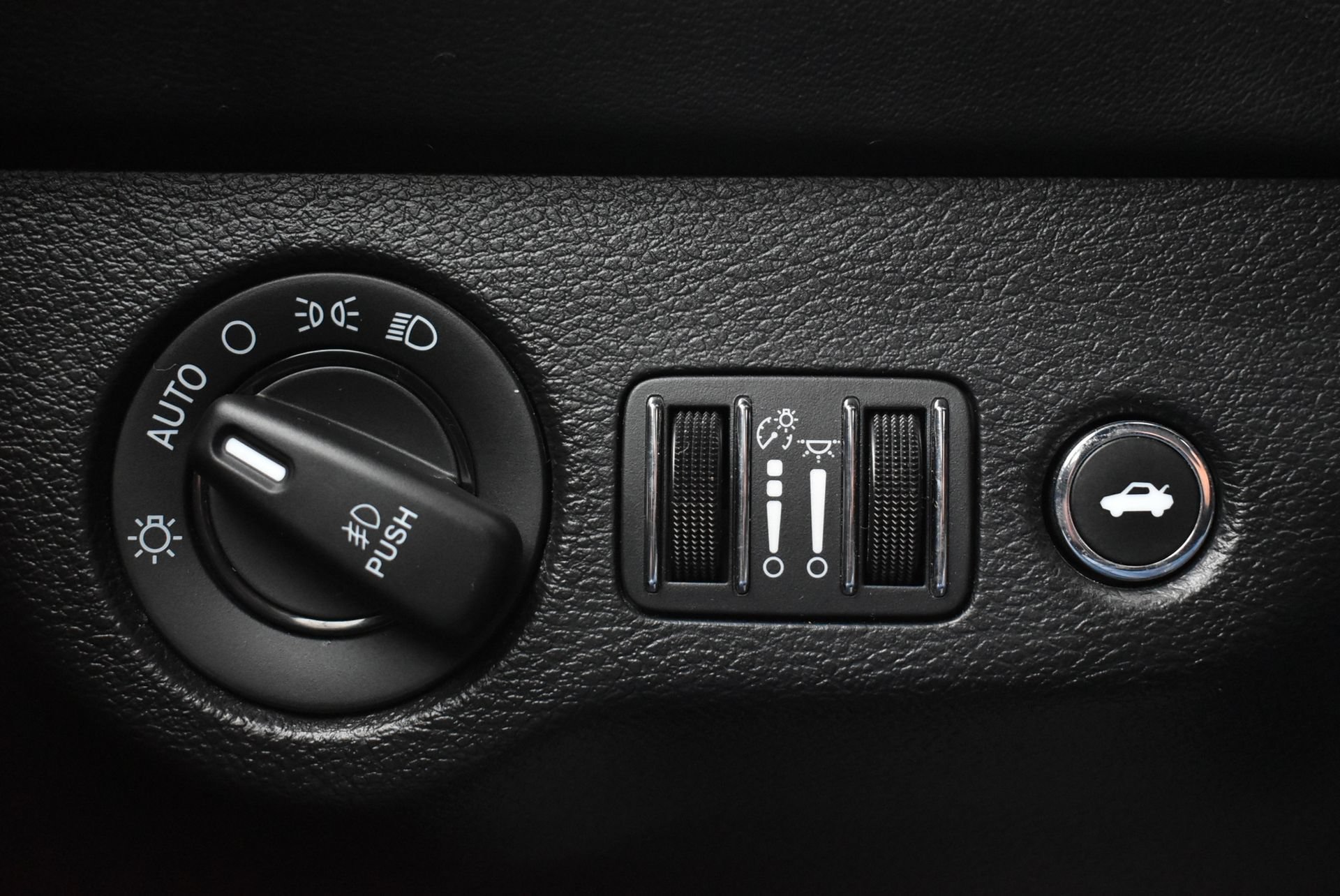 Used 2021 Dodge Challenger GT w/ Plus Package RWD image 17