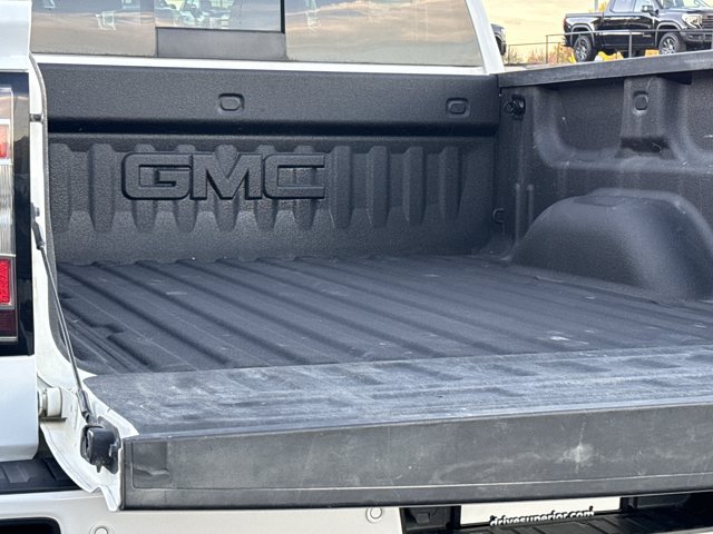 Used 2018 GMC Sierra 1500 SLT AWD/4WD image 11