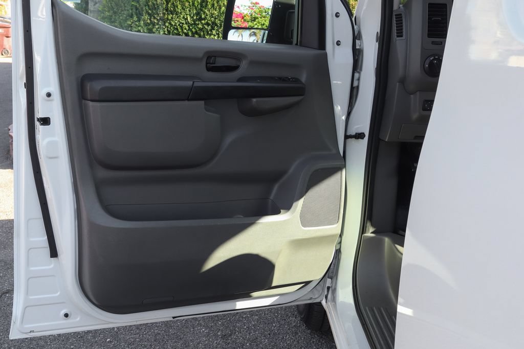 Used 2020 Nissan NV 2500 SV RWD image 19