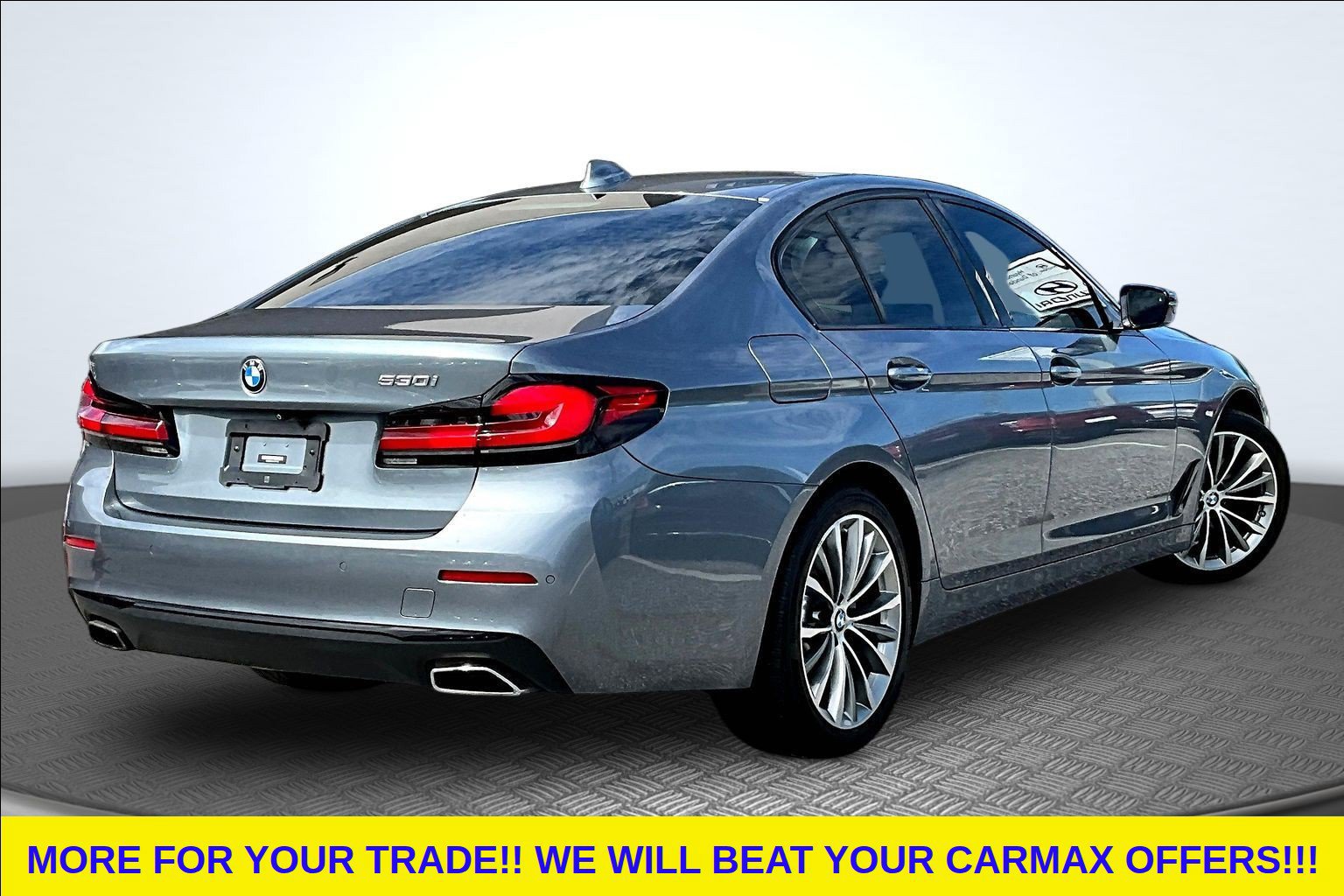 Used 2022 BMW 530i w/ M Sport Package RWD image 6