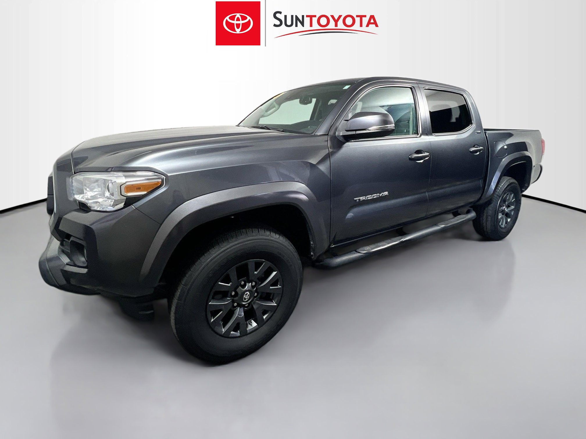 Used 2022 Toyota Tacoma SR5 w/ Technology Package image 9