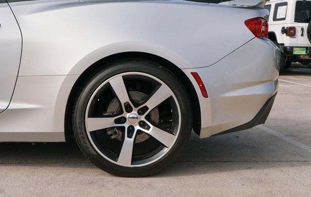 Used 2019 Chevrolet Camaro LT image 22