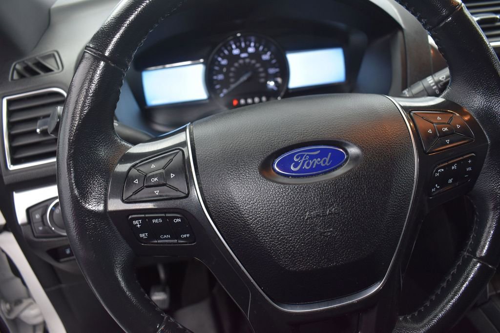 Used 2019 Ford Explorer Limited w/ Class III Trailer Tow Package AWD/4WD image 12