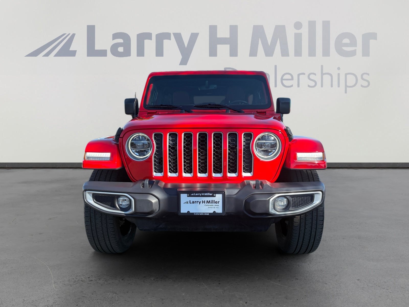 Used 2021 Jeep Wrangler Unlimited Sahara w/ Cold Weather Group AWD/4WD image 8