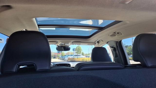 Certified 2023 Volvo XC40 B5 Plus w/ Driver Assist Package image 22