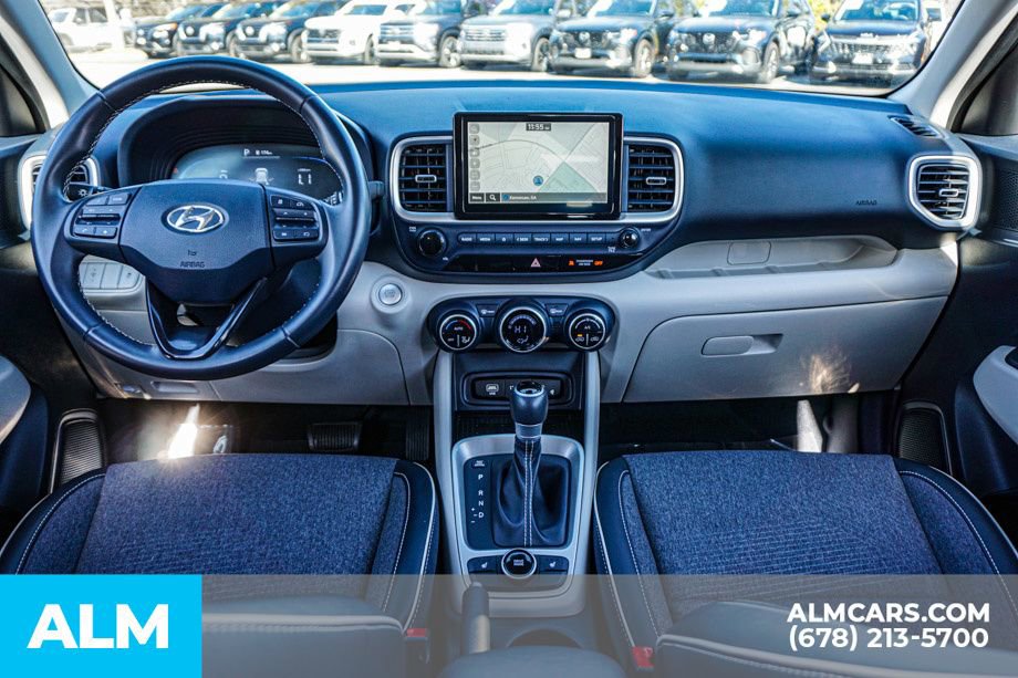 Used 2024 Hyundai Venue Limited image 25