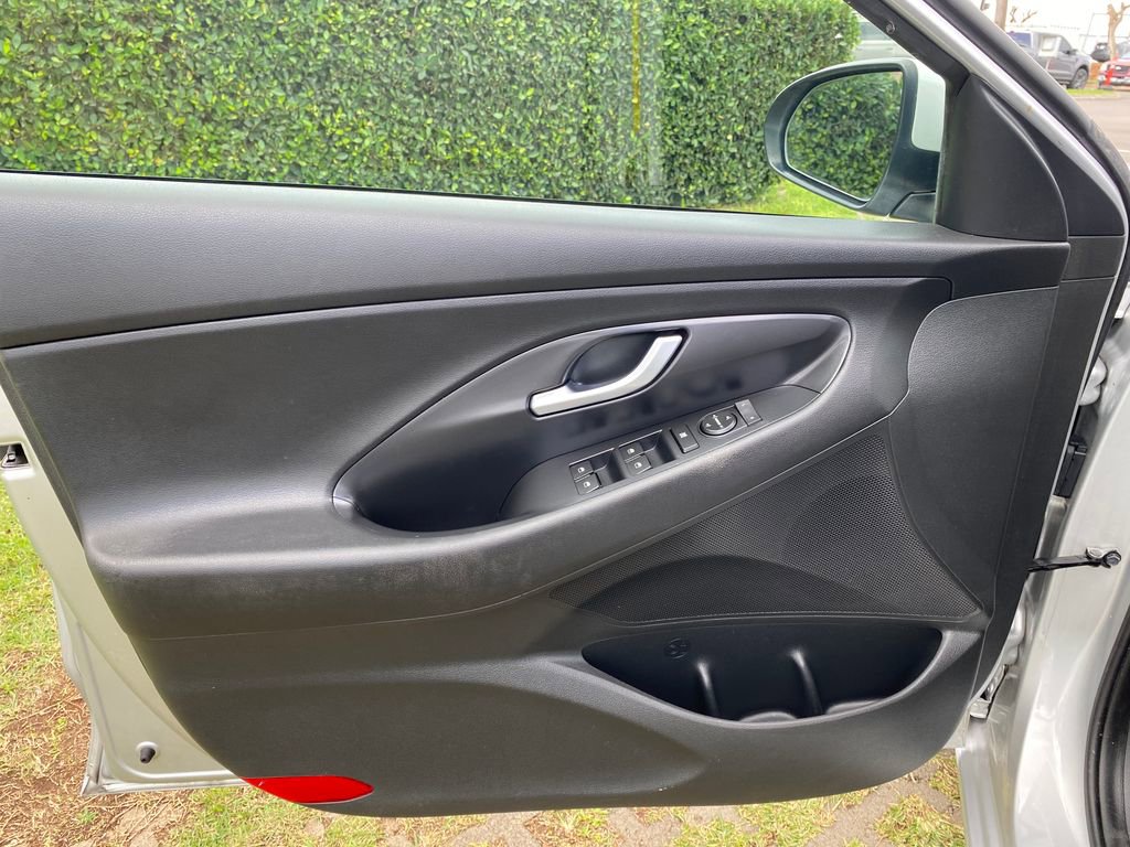 Used 2018 Hyundai Elantra GT w/ Style Package 02 image 31