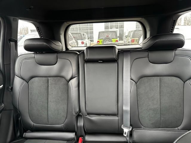 New 2026 Jeep Grand Cherokee Altitude AWD/4WD image 31