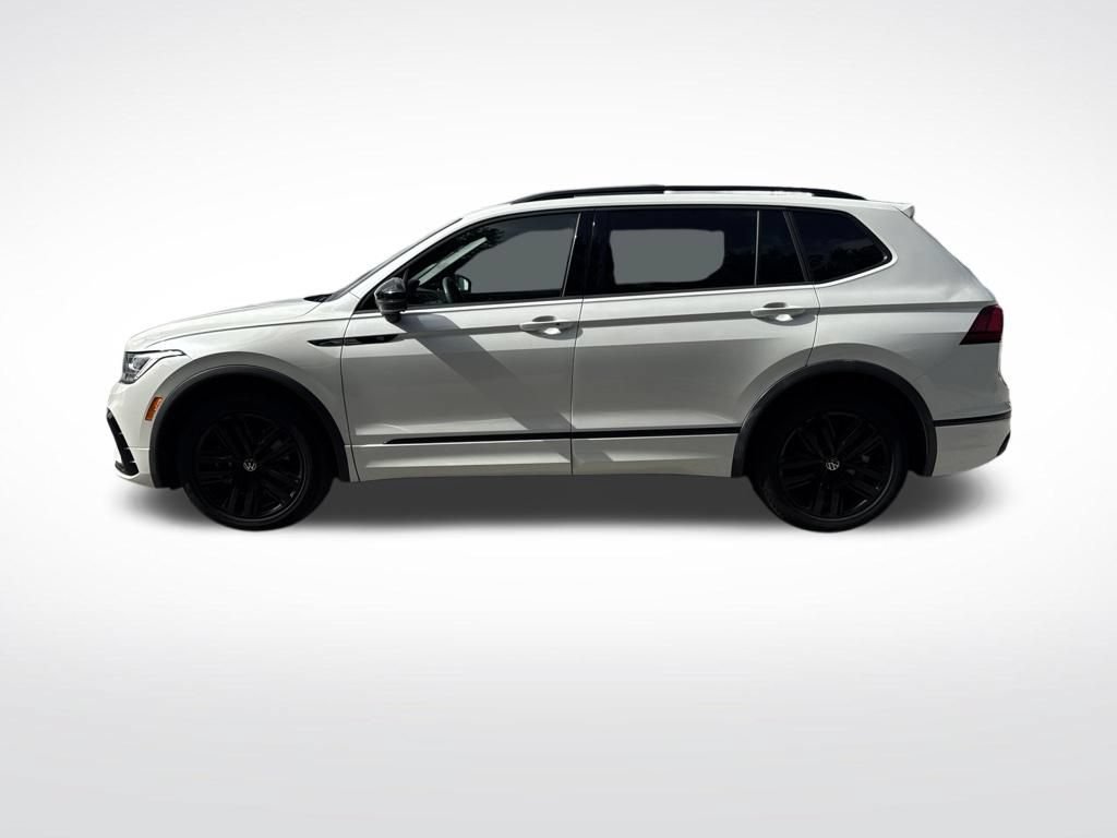 Used 2022 Volkswagen Tiguan SE R-Line FWD image 8