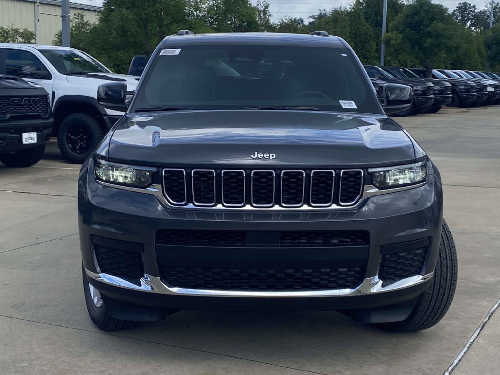 New 2026 Jeep Grand Cherokee L 2WD image 32