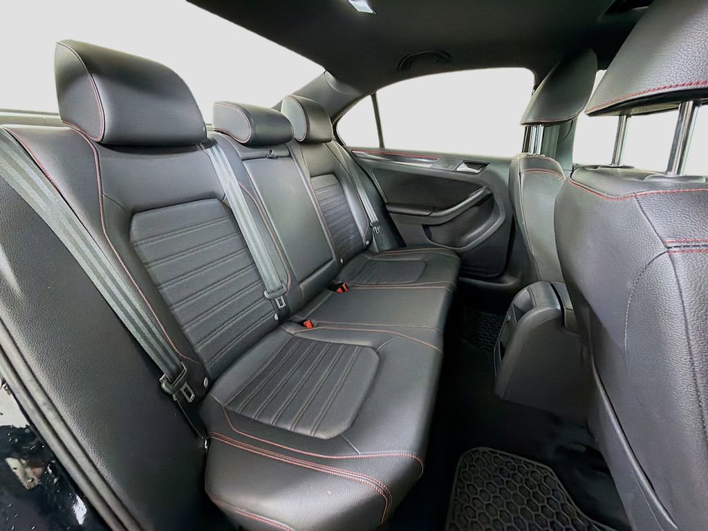 Used 2018 Volkswagen Jetta GLI FWD image 28
