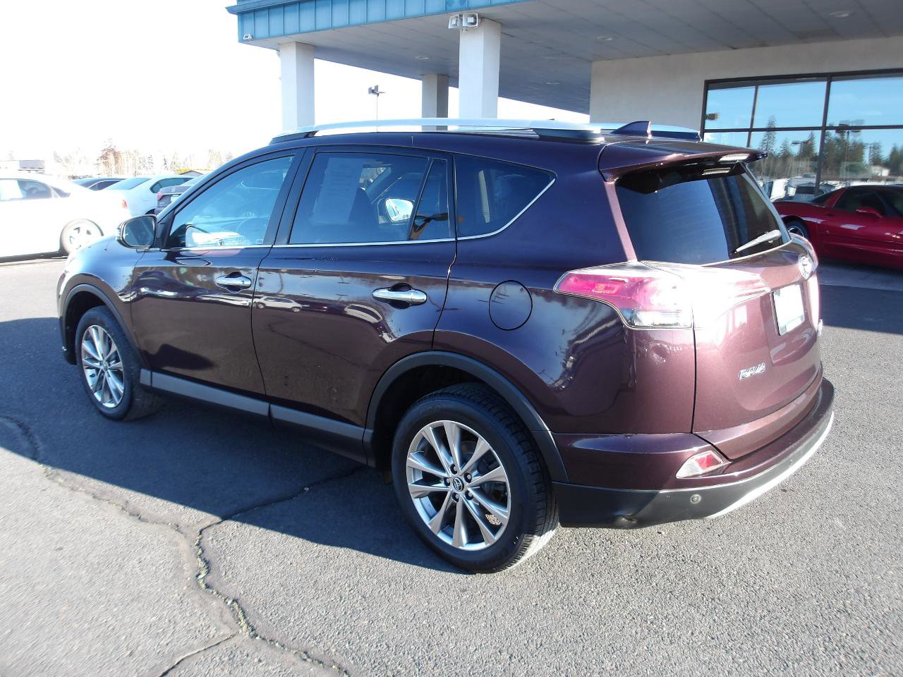 Used 2016 Toyota RAV4 Limited w/ Advanced Technology Package AWD/4WD image 3