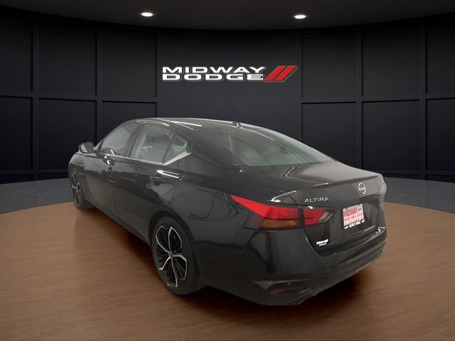 Used 2024 Nissan Altima 2.5 SR FWD image 3
