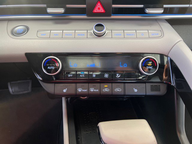 Used 2021 Hyundai Elantra Limited image 24