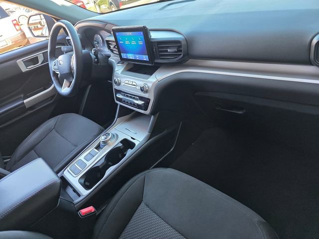 Used 2023 Ford Explorer XLT image 17