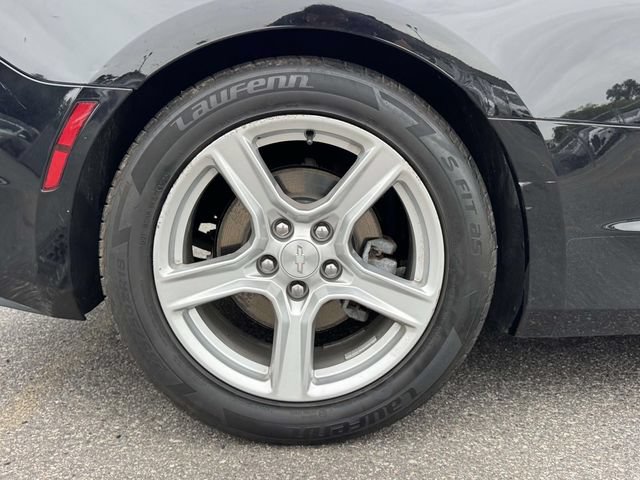 Used 2022 Chevrolet Camaro LT RWD image 12