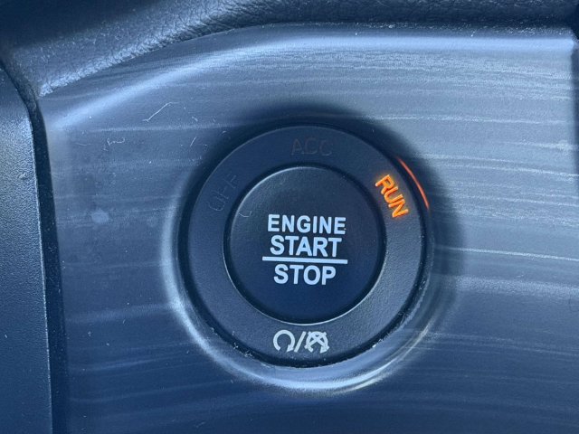 Certified 2021 Jeep Grand Cherokee Laredo AWD/4WD image 43
