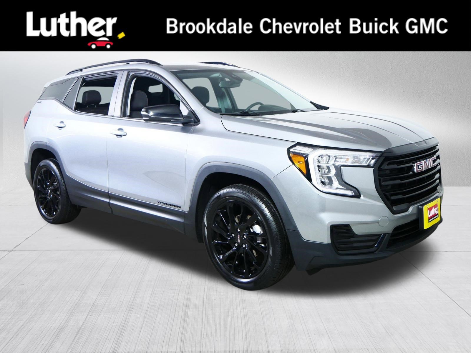 Used 2023 GMC Terrain SLE w/ Driver Convenience Package image 1