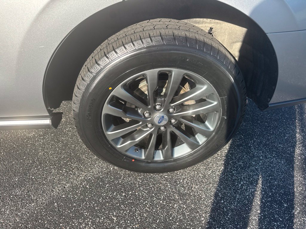 Used 2021 Ford Expedition Limited AWD/4WD image 11