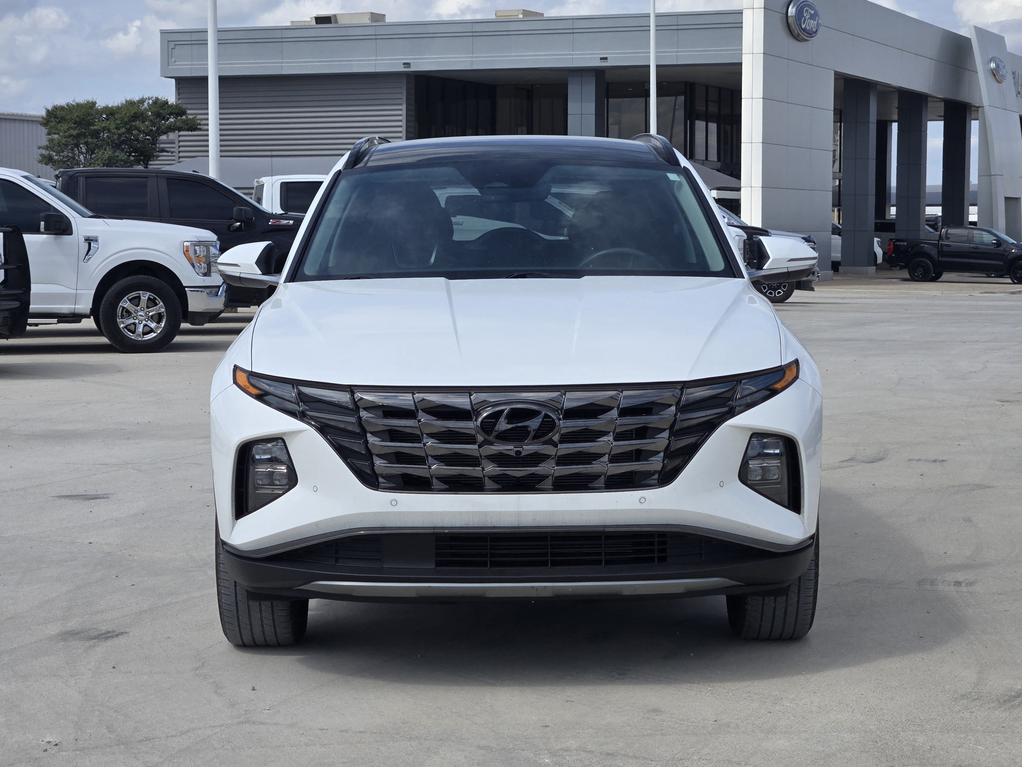 Used 2023 Hyundai Tucson Limited AWD/4WD image 2