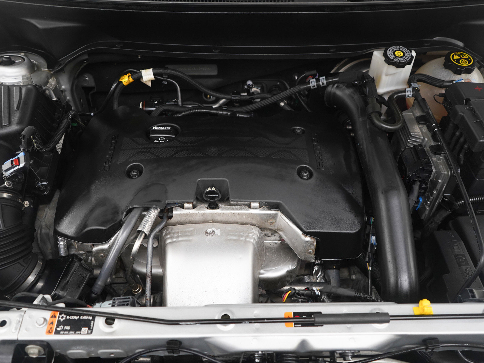 Used 2020 GMC Terrain Denali w/ GMC Pro Grade Package image 31