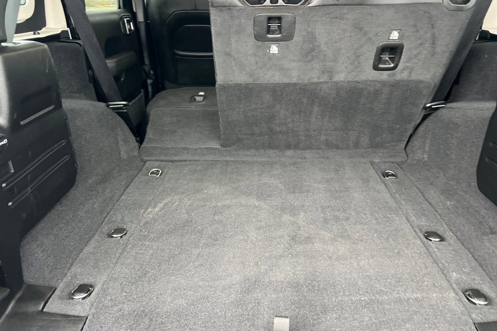 Used 2021 Jeep Wrangler Unlimited Sahara image 15