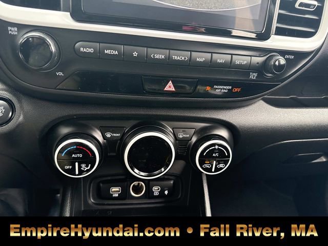 Used 2023 Hyundai Venue Limited w/ Cargo Package image 22