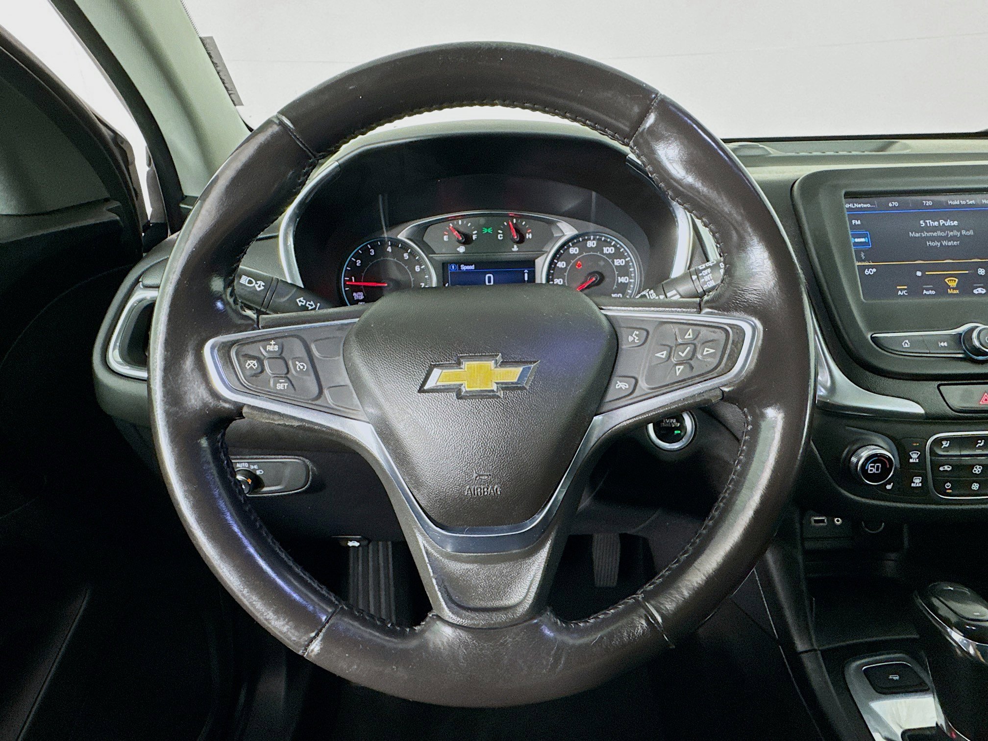 Used 2019 Chevrolet Equinox LT image 11