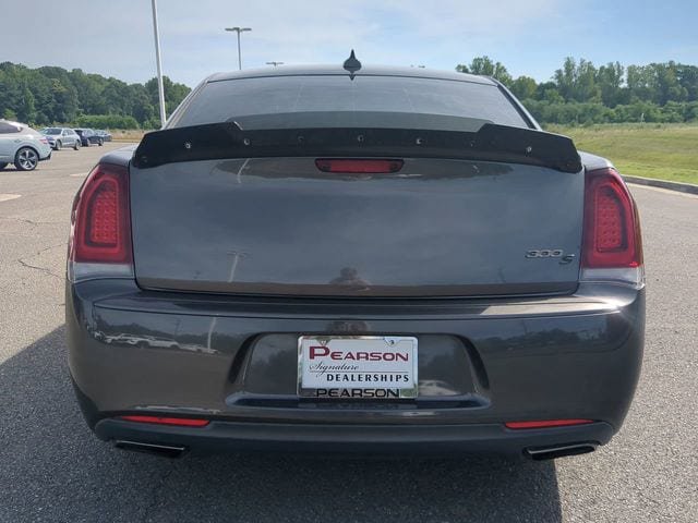 Used 2017 Chrysler 300 S w/ S Model Appearance Package RWD image 5