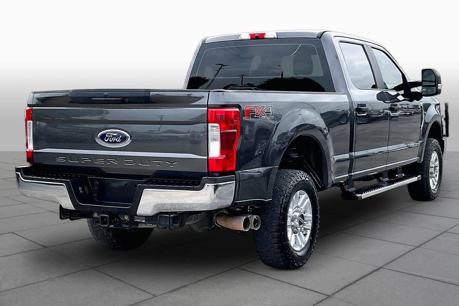 Certified 2019 Ford F250 XL w/ STX Appearance Package AWD/4WD image 13