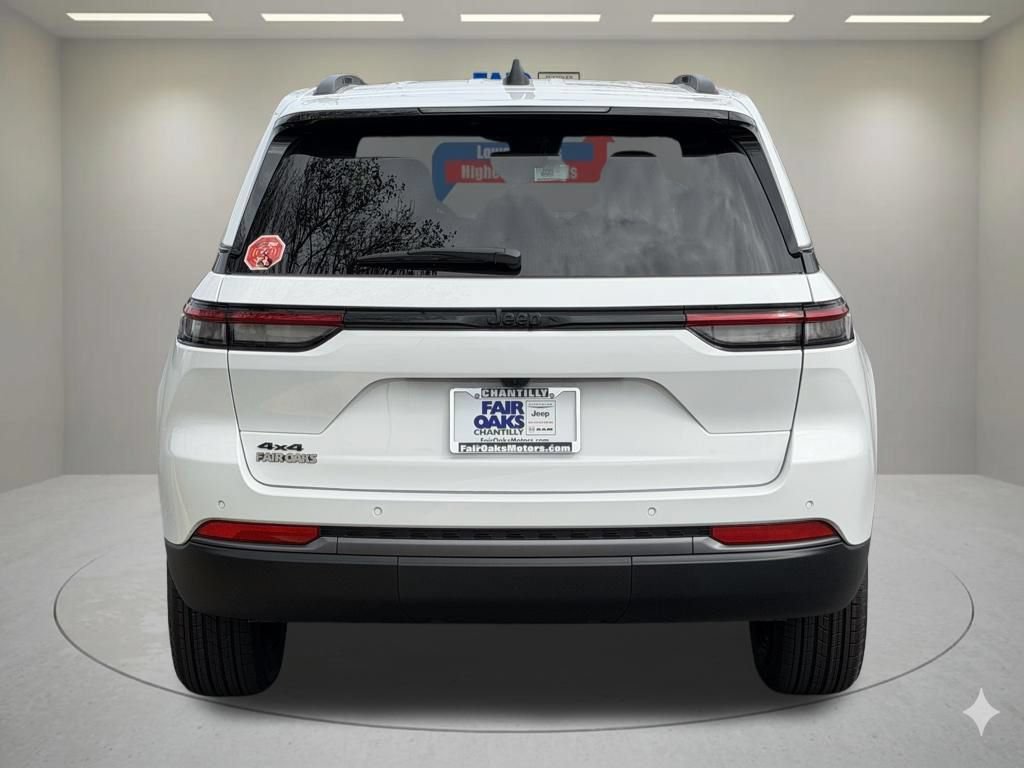New 2026 Jeep Grand Cherokee Altitude AWD/4WD image 7
