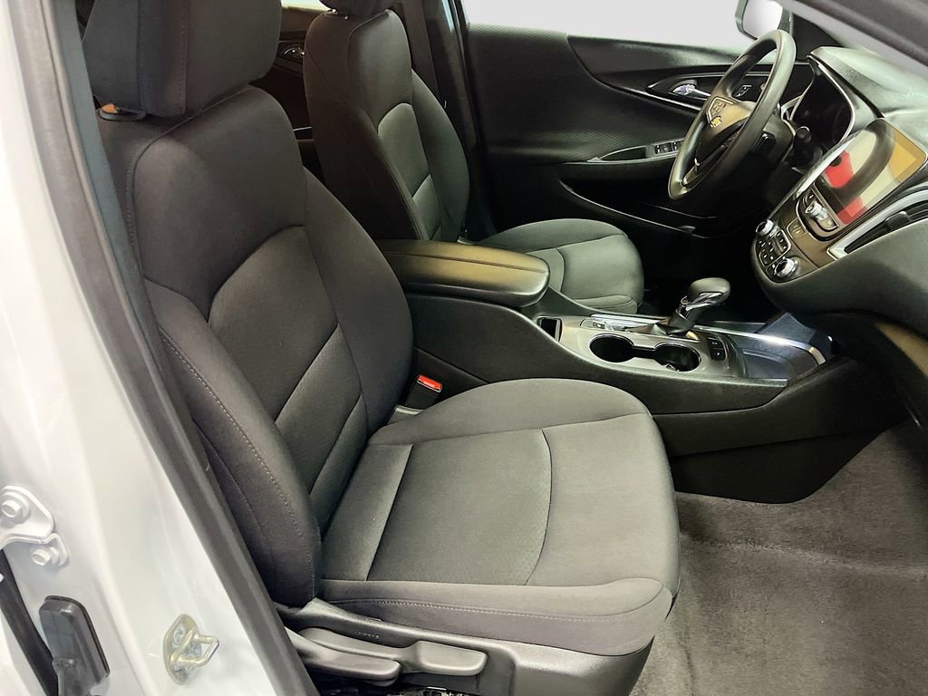 Used 2024 Chevrolet Malibu LT image 27
