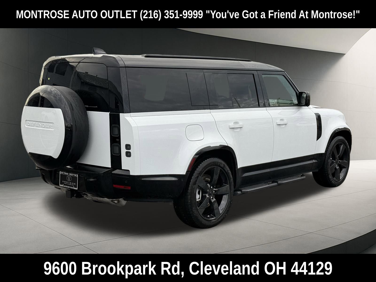 New 2026 Land Rover Defender 130 X-Dynamic SE image 5