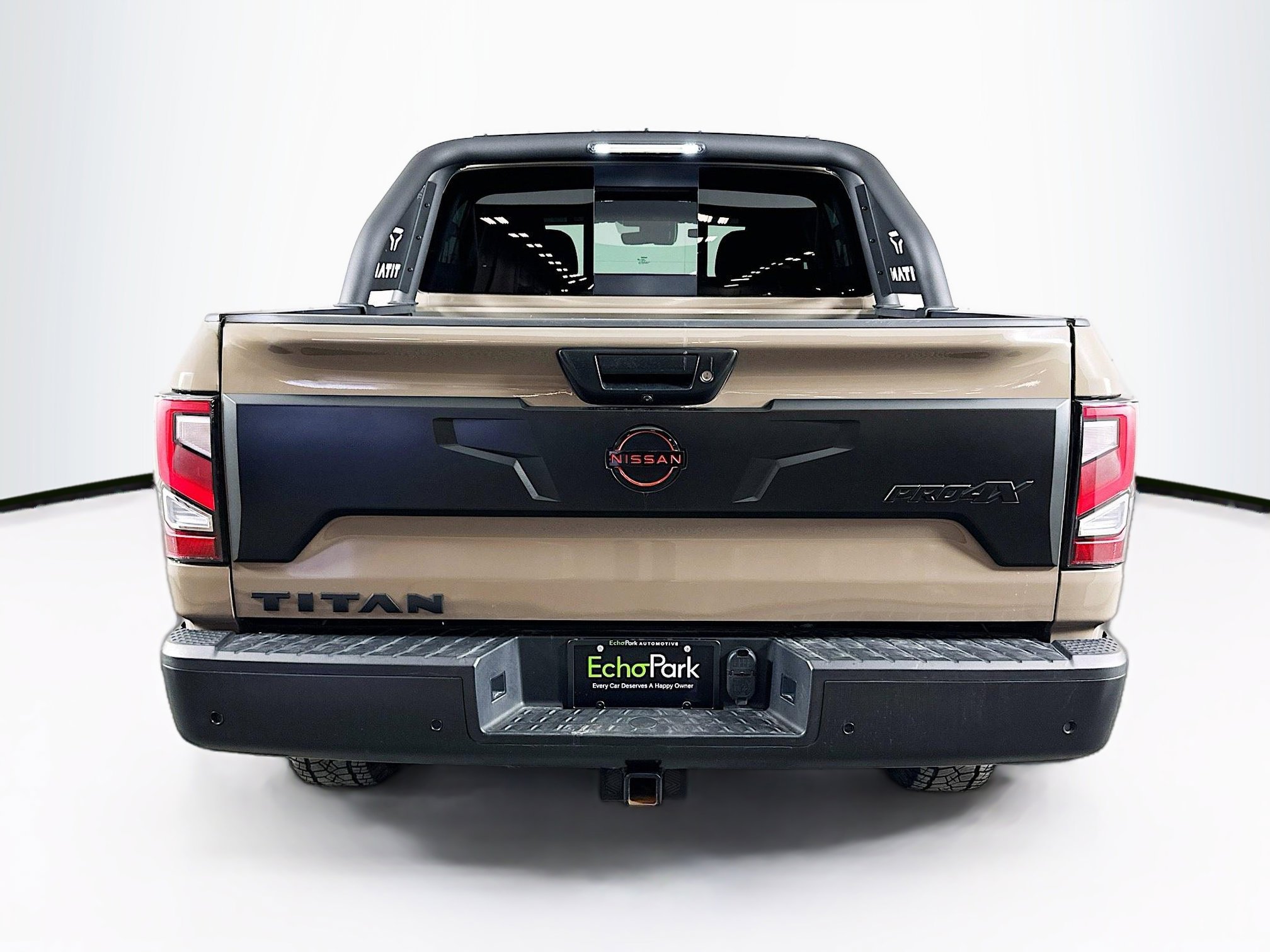 Used 2023 Nissan Titan PRO-4X w/ Off Road Protection Package image 7