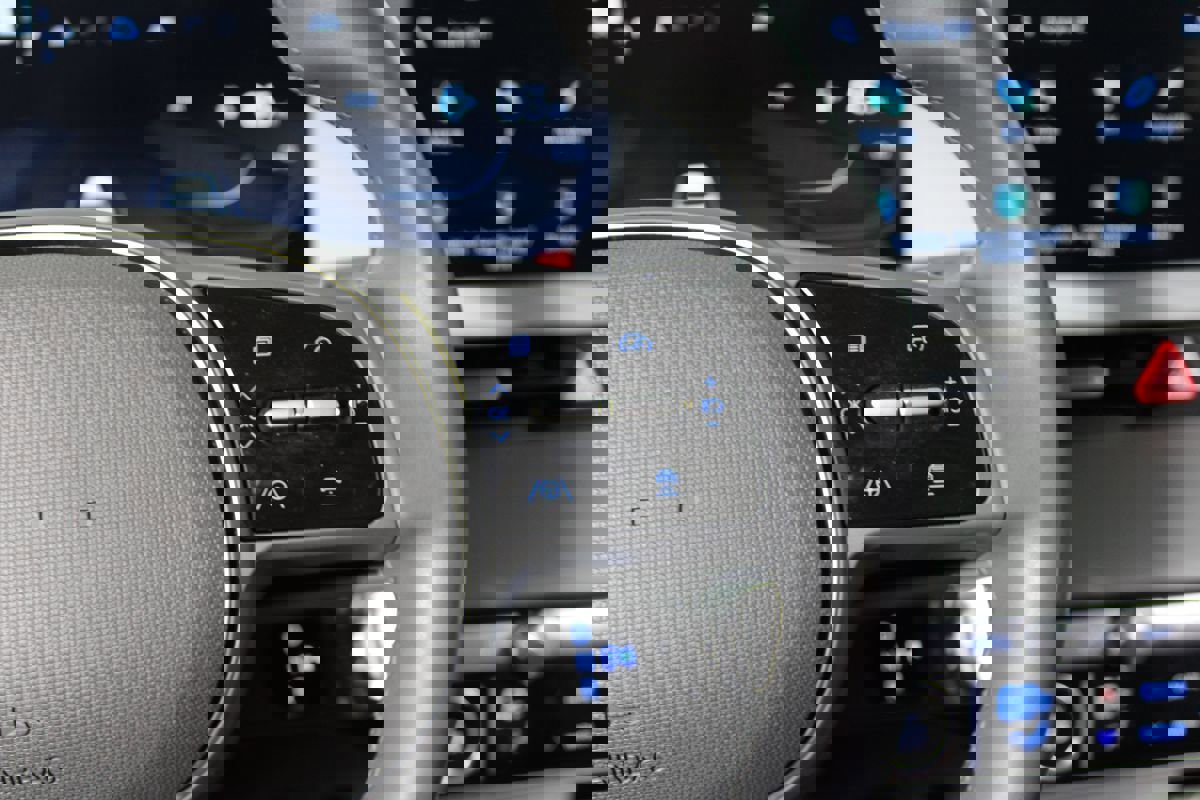 Used 2024 Hyundai Ioniq 5 SE image 6