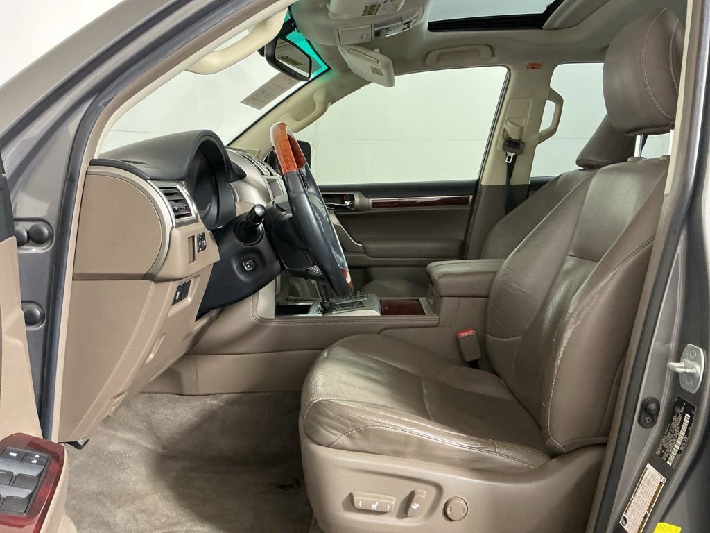 Used 2013 Lexus GX 460 image 23