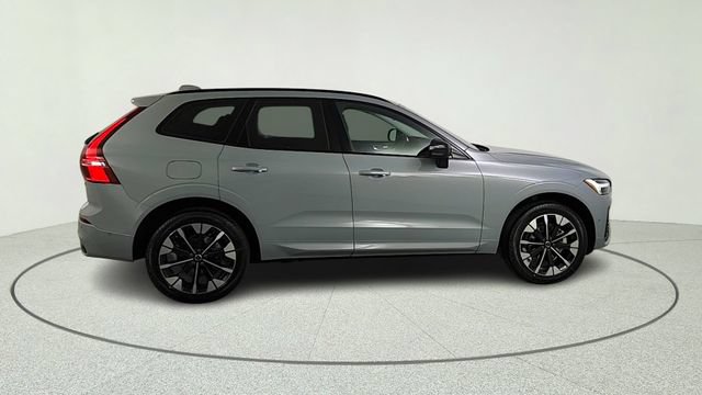 New 2026 Volvo XC60 B5 Plus w/ Climate Package AWD/4WD image 8