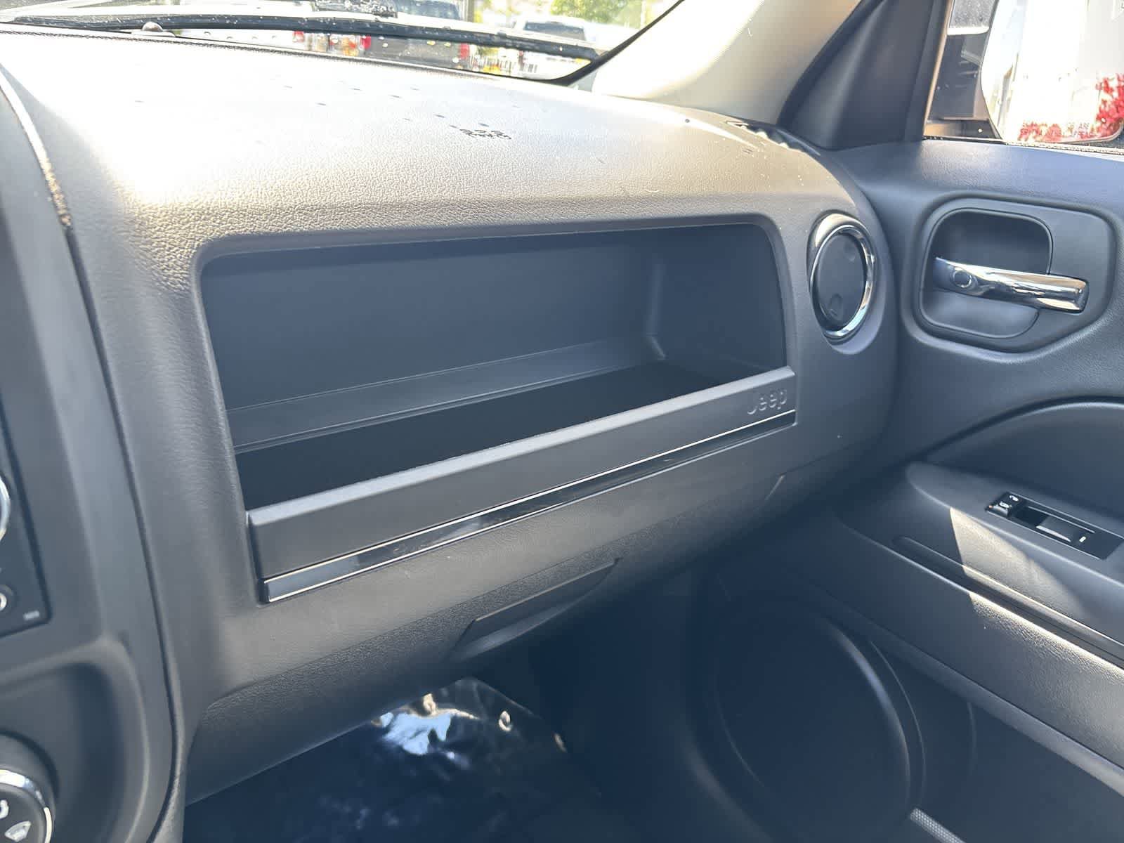Certified 2016 Jeep Patriot Sport w/ Power Value Group FWD image 23