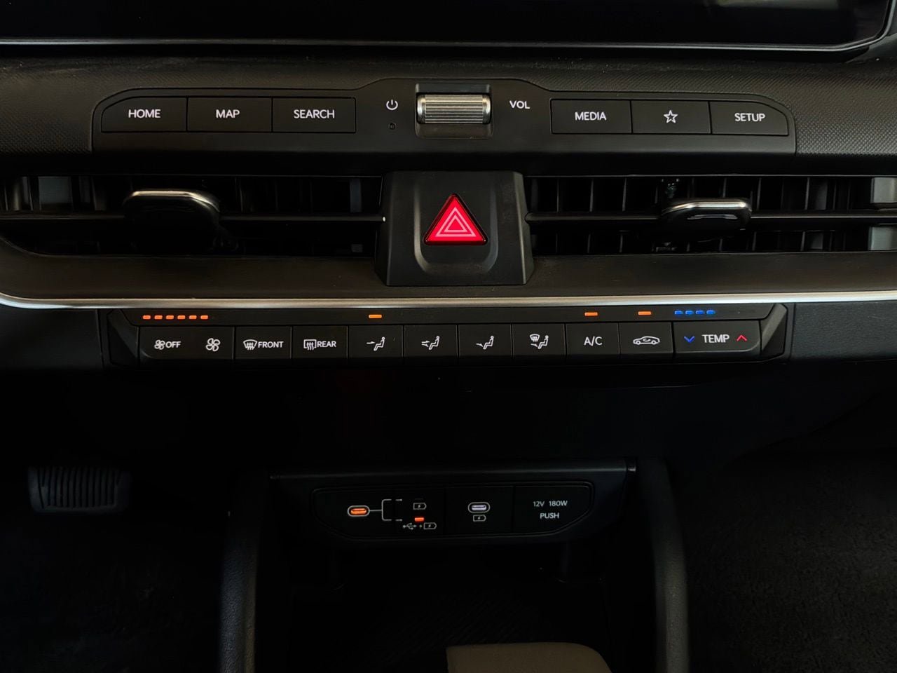 Used 2025 Kia K4 FWD image 28