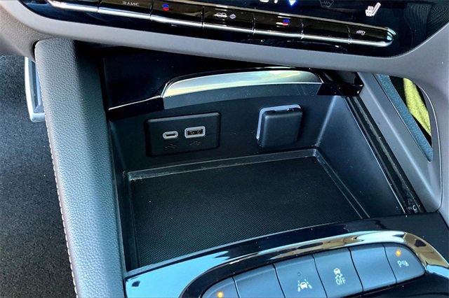 Used 2022 Buick Envision Preferred image 23