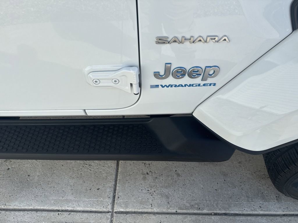Used 2023 Jeep Wrangler Unlimited Sahara w/ Cold Weather Group image 15