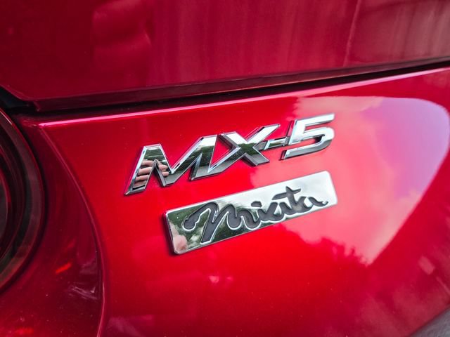 Used 2019 MAZDA MX-5 Miata RF Grand Touring RWD image 12
