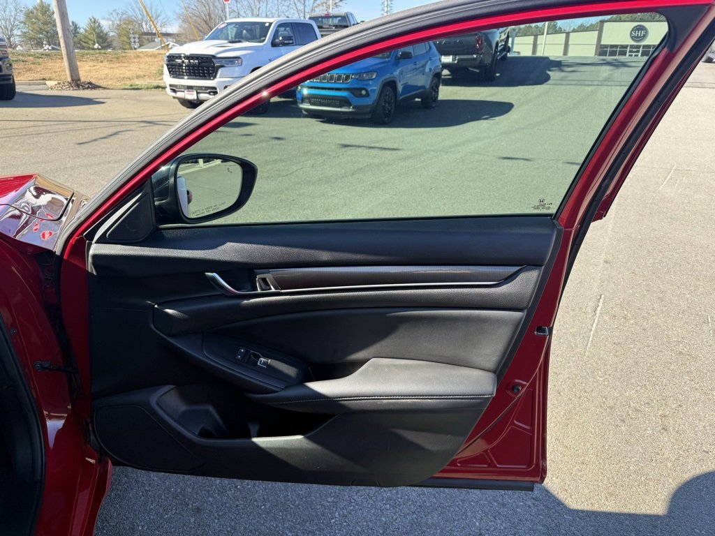 Used 2021 Honda Accord Sport image 27