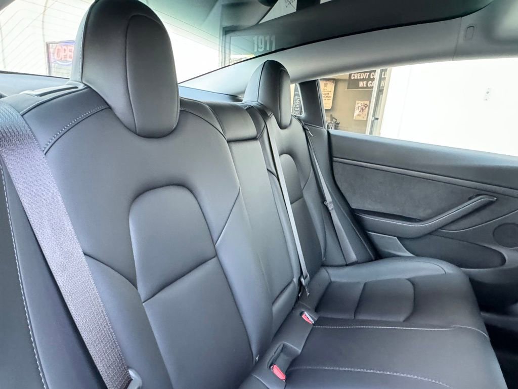 Used 2023 Tesla Model 3 Standard Range RWD image 17