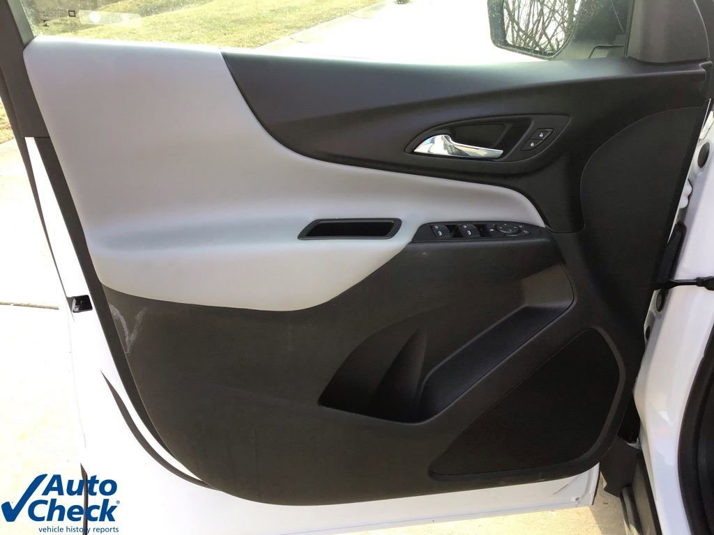 Used 2024 Chevrolet Equinox LS image 25