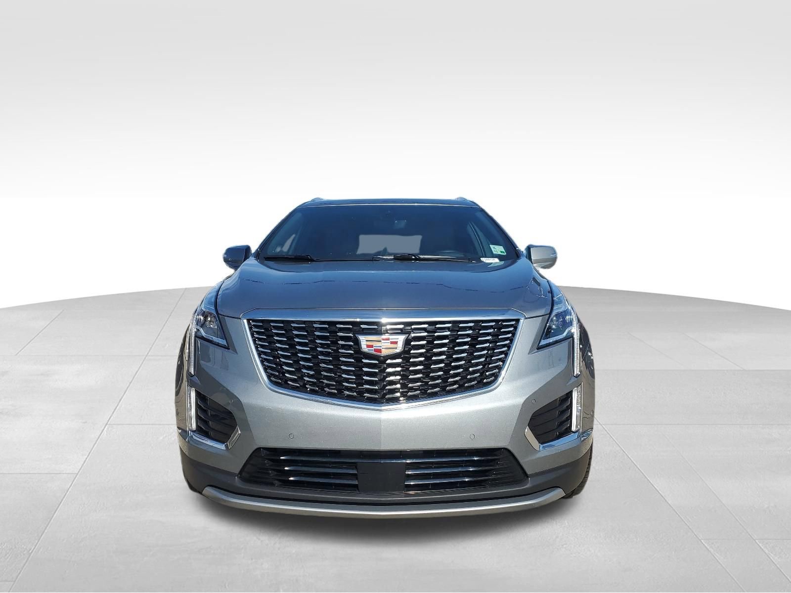 Used 2023 Cadillac XT5 Premium Luxury w/ Technology Package image 2