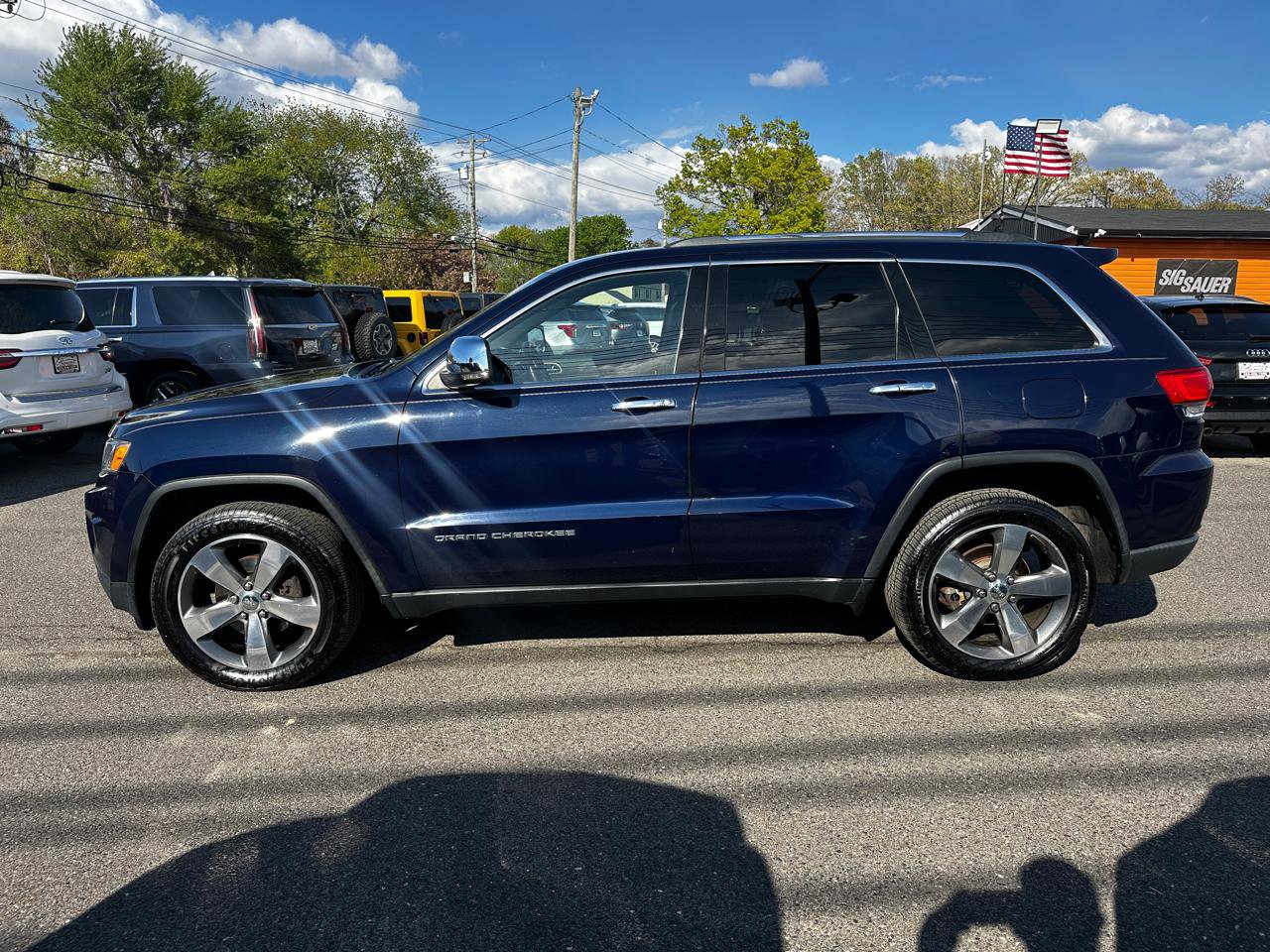 Used 2015 Jeep Grand Cherokee Limited w/ Trailer Tow Group IV AWD/4WD image 8