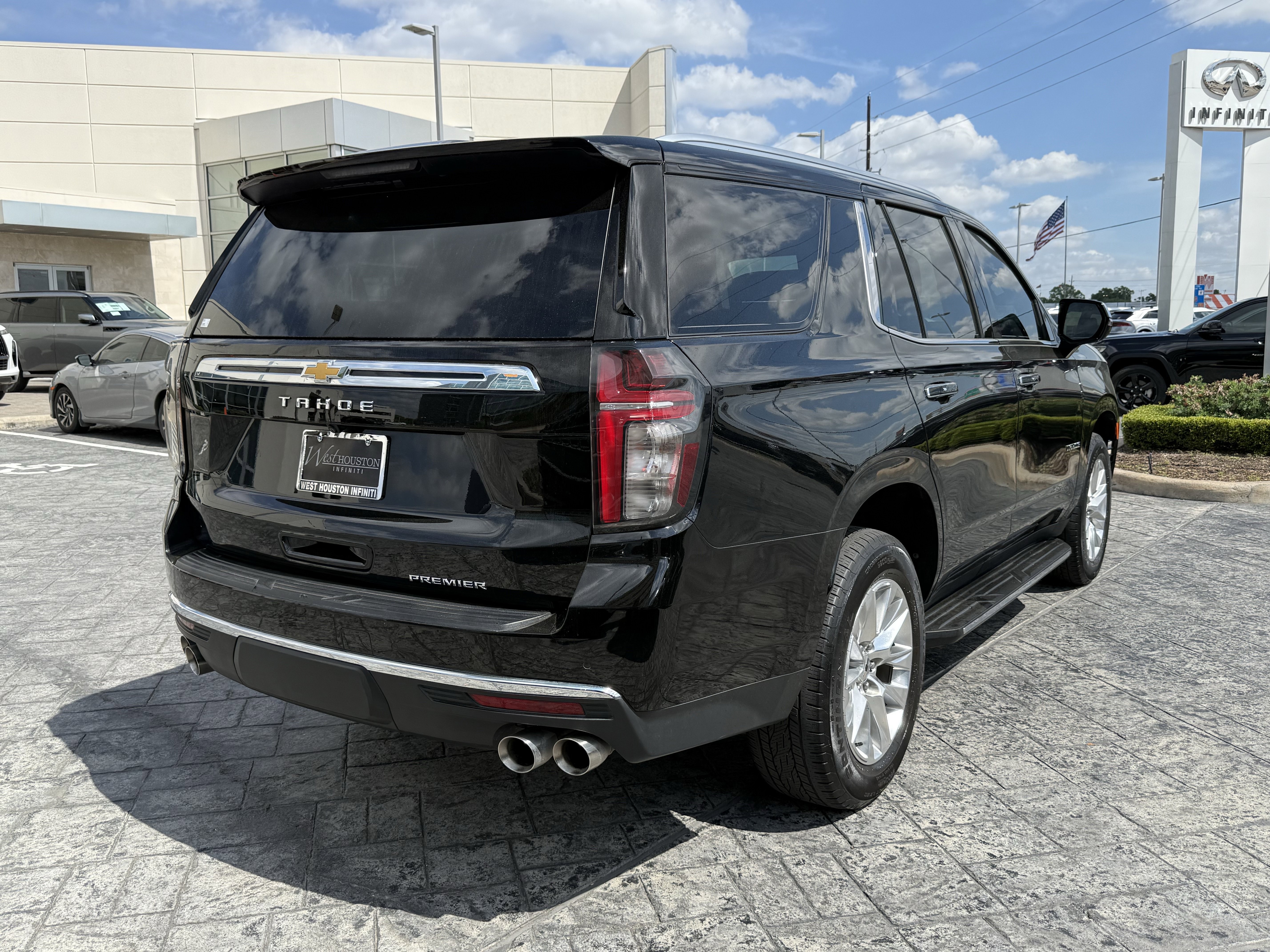 Used 2023 Chevrolet Tahoe Premier w/ Max Trailering Package AWD/4WD image 7